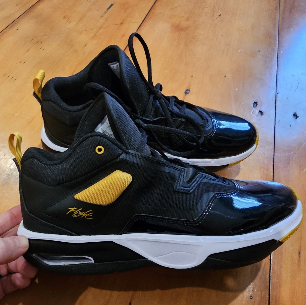 Jordan Flight Size 11